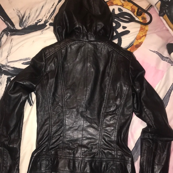 Danier Leather Jacket With Removable Hood - Picture 4 of 7